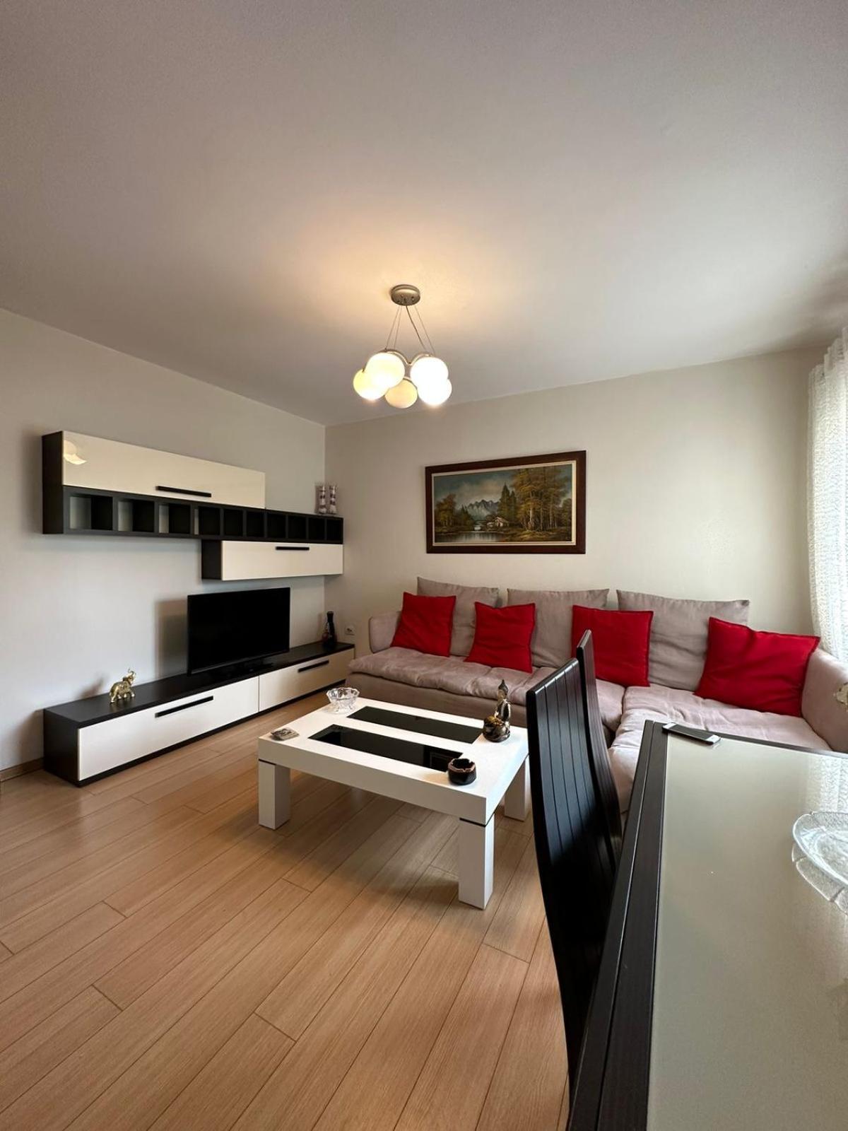 Blloku Family Apartment Tirana Buitenkant foto