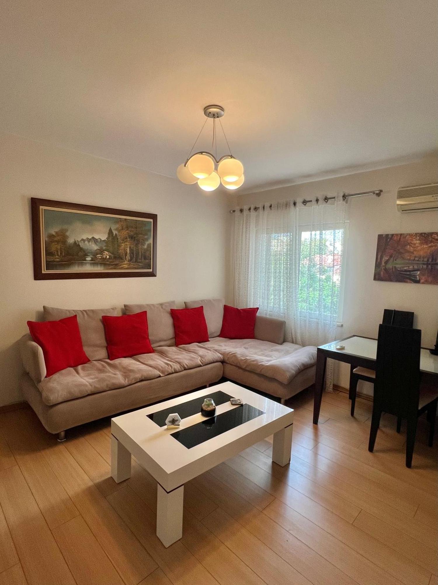 Blloku Family Apartment Tirana Buitenkant foto